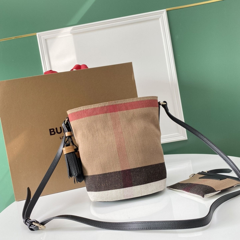 B**rry shopping bags